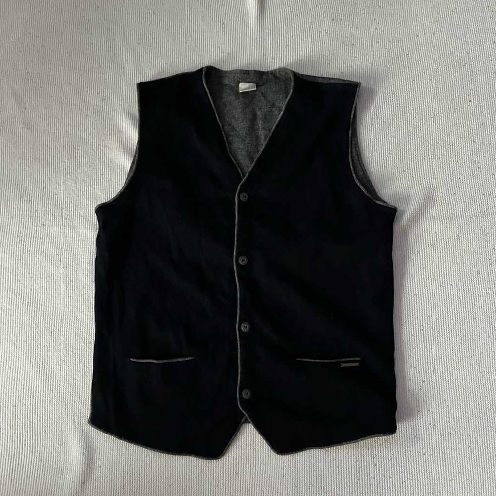 Pre-owned/Like new - Men’s sweater vest by “BUGATTI”